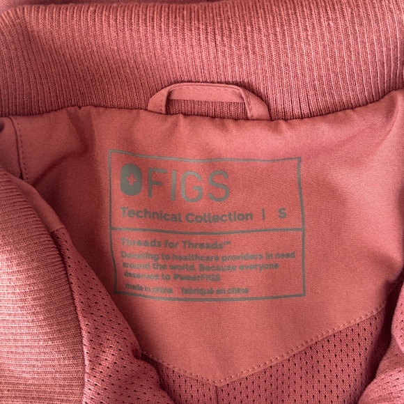 Like New Figs Women's Sydney Scrub Jacket- Mauve- Size S - Picture 5 of 5